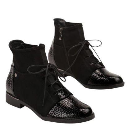 Черни равни боти от велур и лак- Lura Black 11231