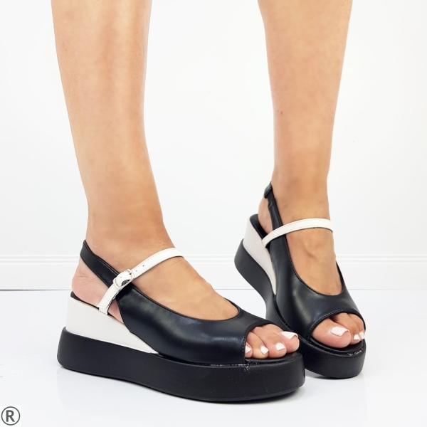 Черни сандали на платформа- Mira Black 10675