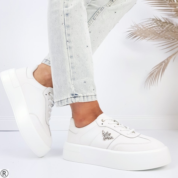 Бели кецове от естествена кожа с пчела- Arais White 11198