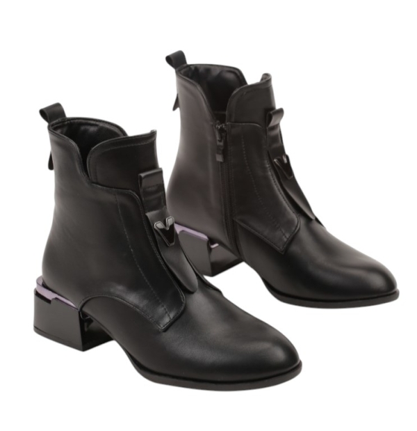 Черни кожени боти на широк ток- Sidni  Black 11239