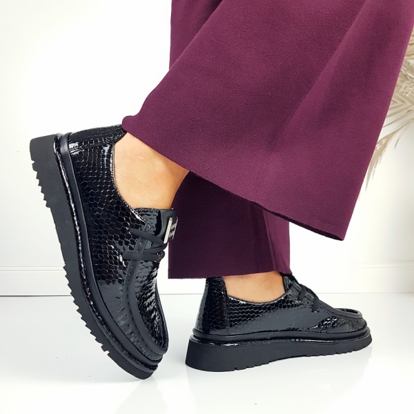 Черни обувки от естествена кожа с връзки - Amanda Black 11262