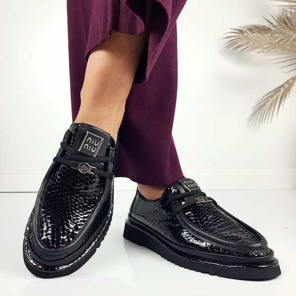 Черни обувки от естествена кожа с връзки - Amanda Black 11262