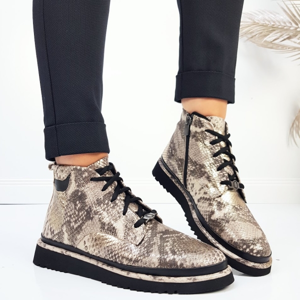 Равни боти от естествена кожа със змийски принт- Glami 11329