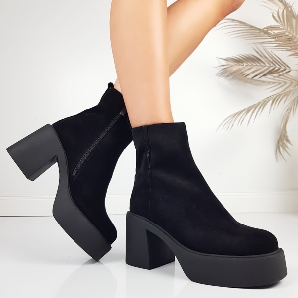 Черни боти от естествен велур на ток и платформа- Eliza Bulgaria 11399