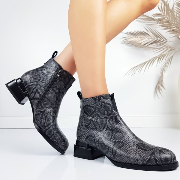 Боти от естествена кожа със змийски принт- Klara 11337