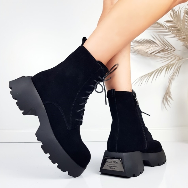 Черни боти от естествен велур на равна платформа- Eliza Bulgaria 11416