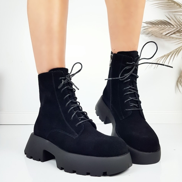 Черни боти от естествен велур на равна платформа- Eliza Bulgaria 11416