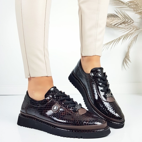 Кафяви лачени обувки със змийски принт- Hana Brown 11418