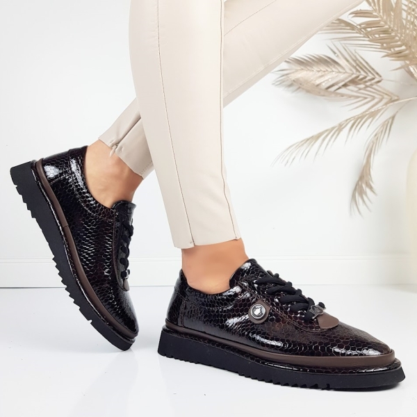 Кафяви лачени обувки със змийски принт- Hana Brown 11418