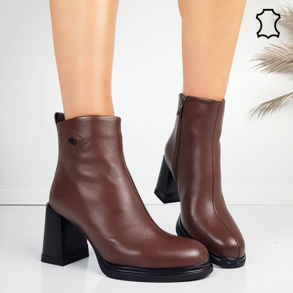 Кафяви боти от естествена кожа на удобен широк ток- Eliza Bulgaria 11472