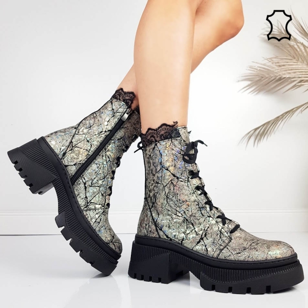 Боти от ефектна естествена кожа на масивно ходило- Ambyr Gold 11495