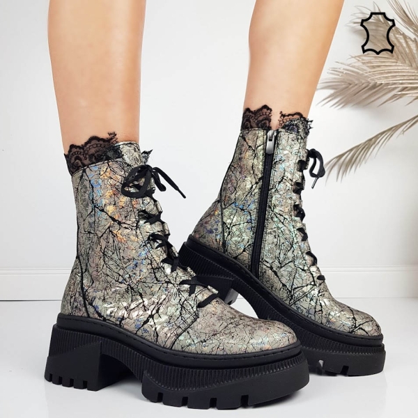 Боти от ефектна естествена кожа на масивно ходило- Ambyr Gold 11495