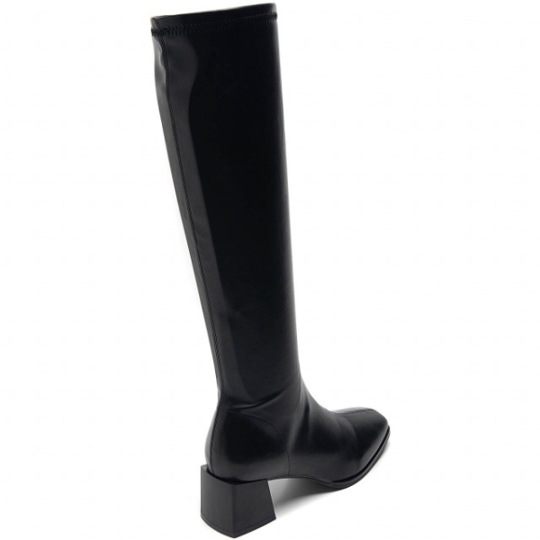 Черни ботуши по крака на малък ток- Darena Black 11550