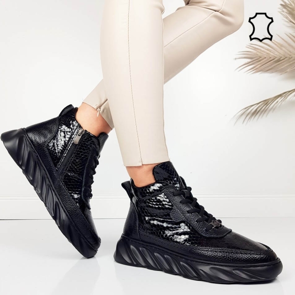 Черни боти от естествена кожа със змийска шарка - Darena Black 11552