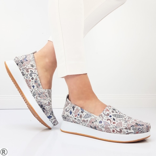 Обувки от естествена кожа с цветен принт- Klara White 10431