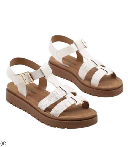 Бели дамски сандали на равна платформа- Steisi White 10523