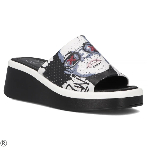 Черни дамски чехли на платформа естествена кожа - Keila Black 11010