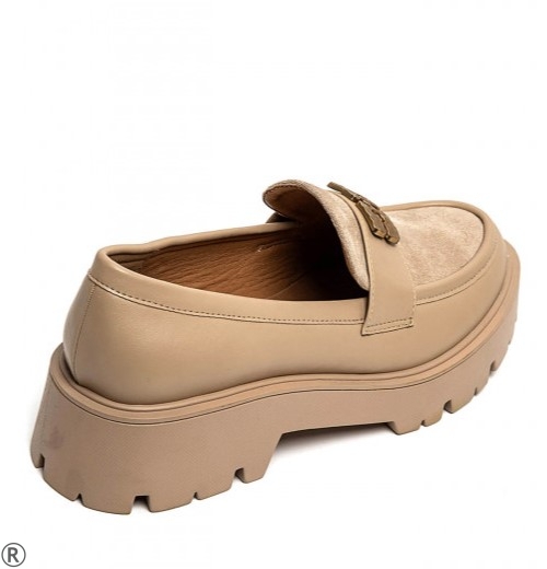 Бежови дамски мокасини със златна тока- Sisi Beige 11122