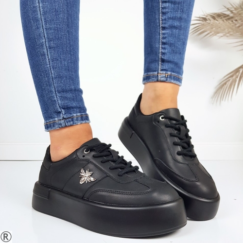 Черни кецове от естествена кожа с пчела- Arais Black 11201