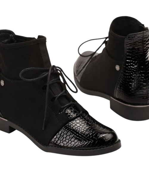 Черни равни боти от велур и лак- Lura Black 11231