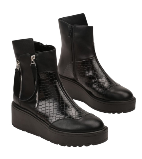 Черни боти на платформа с цип- Chelsi Black 11234