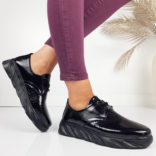 Обувки от естествена кожа на платформа - Amelia Black 11263