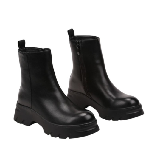 Черни равни боти на платформа с цип- Hana Black 11289