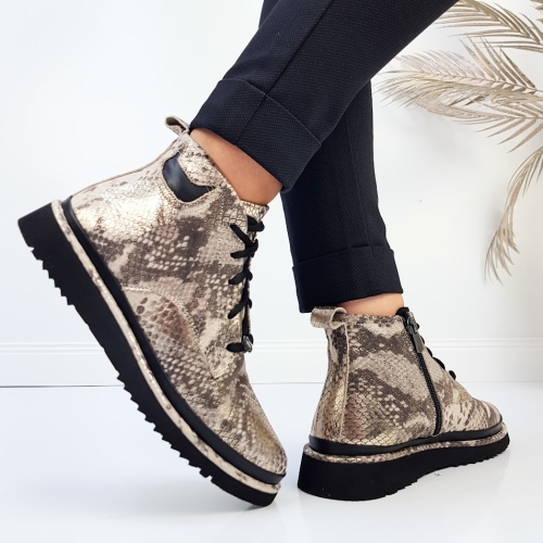 Равни боти от естествена кожа със змийски принт- Glami 11329