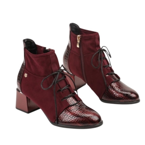 Боти цвят бордо на малък ток от лак и велур- Tara 11360