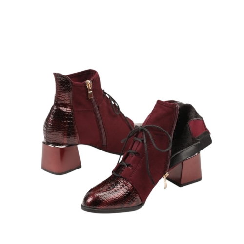 Боти цвят бордо на малък ток от лак и велур- Tara 11360