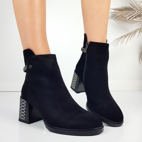 Черни боти от естествен велур на широк ток- Eliza Bulgaria 11398