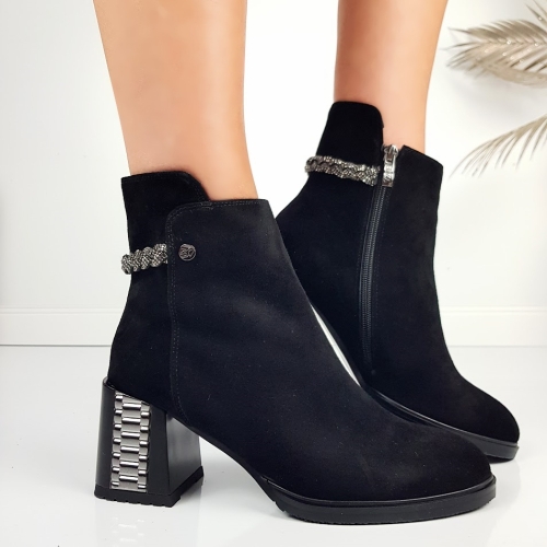 Черни боти от естествен велур на широк ток- Eliza Bulgaria 11398