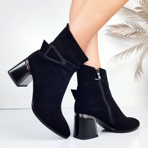 Черни боти от естествен велур на широк ток- Eliza Bulgaria 11417