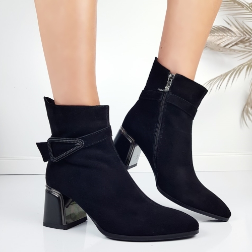 Черни боти от естествен велур на широк ток- Eliza Bulgaria 11417