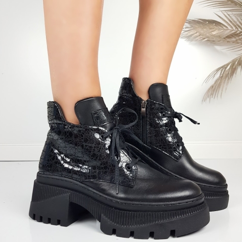 Черни боти от естествена кожа на платформа- Sandra Black 11447