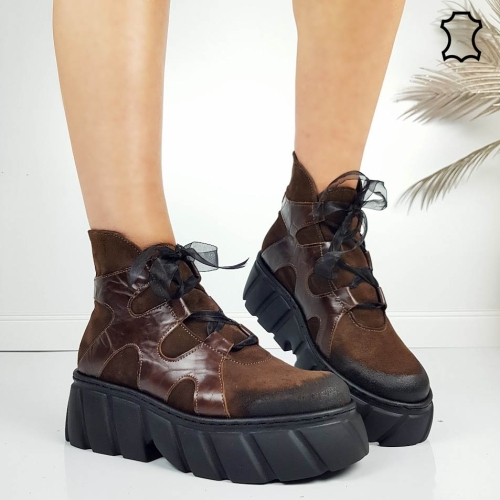 Кафяви боти от естествен набук на платформа- Daria Brown 11497