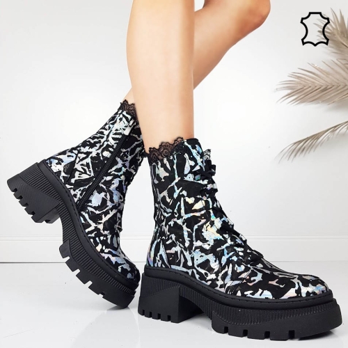 Боти от ефектна естествен кожа с топла вата- Izabel Black11574