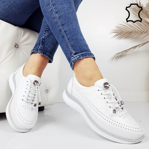 Бели обувки от естествена кожа с ортопедична стелка- Helga White 11716