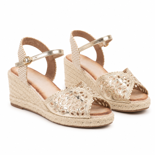 Златисти сандали на платформа- Briana Gold 12126